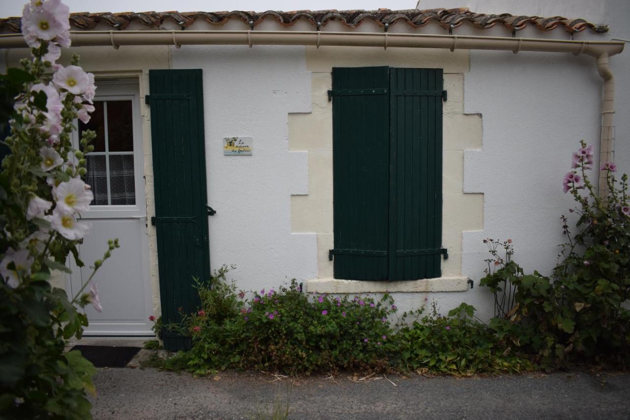La Maison Du Facteur Saint-Denis-d'Oleron Luaran gambar